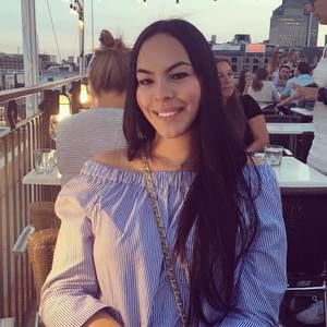 Meet your Posher, Amira